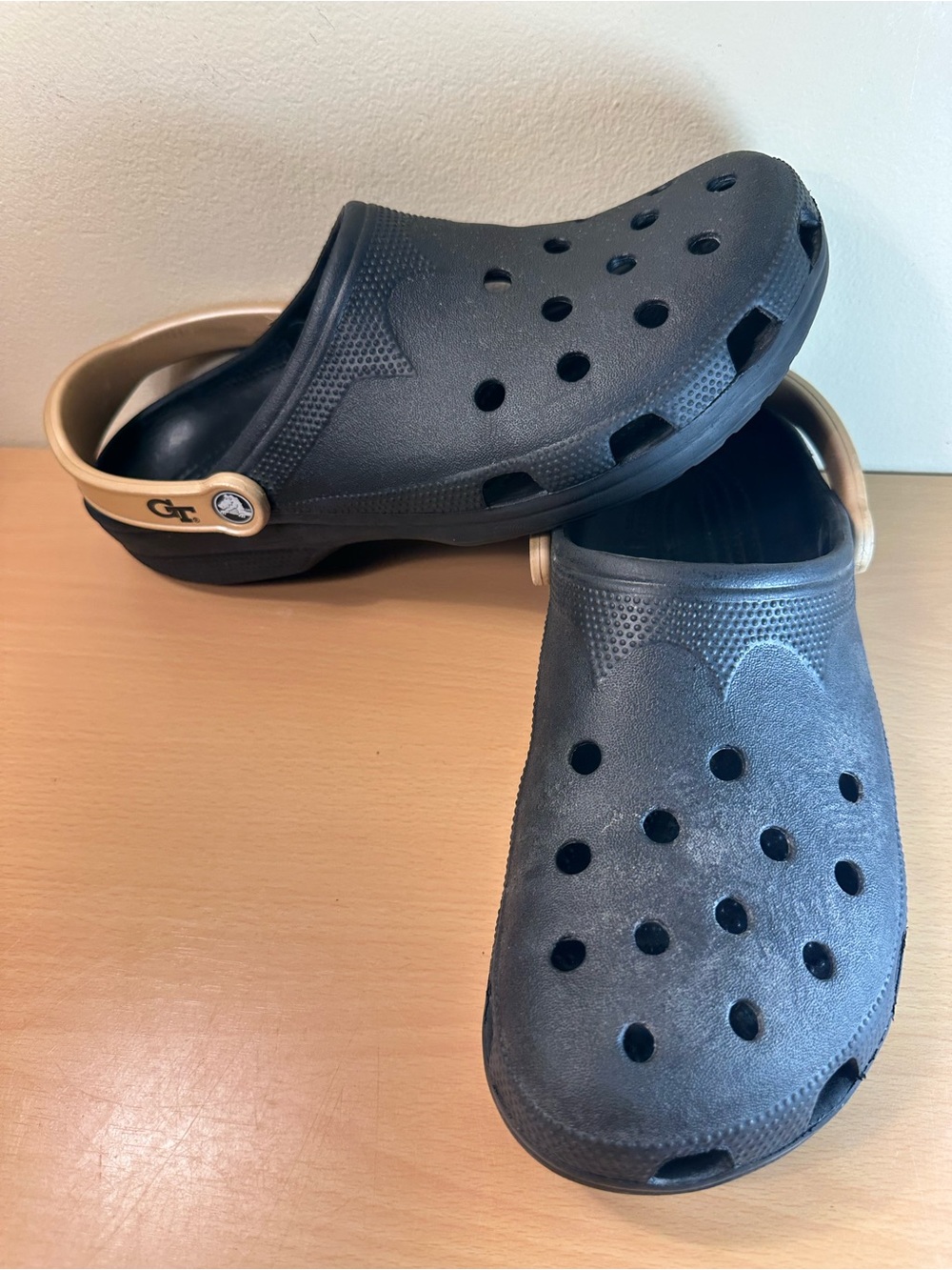 Crocs Classic Clog Georgia Tech (GT) Men’s Size XXL M12-13